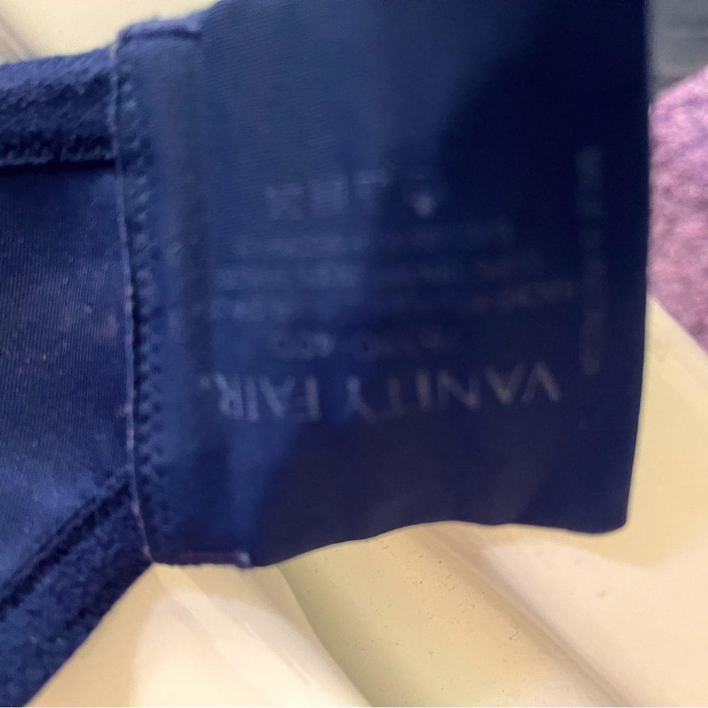 2 bras like new. Only selling cause I’ve lost weight and they are too big.